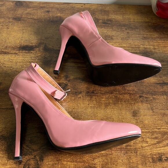 BFDC Pink Patent Rounded Toe Strap 5” High Heels - Picture 2 of 13